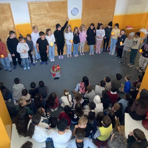 2025-12-01 ADventfeiern 4.Klasse