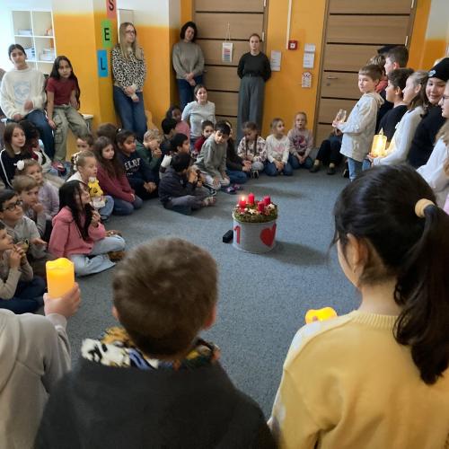 2025-12-01 ADventfeiern 4.Klasse